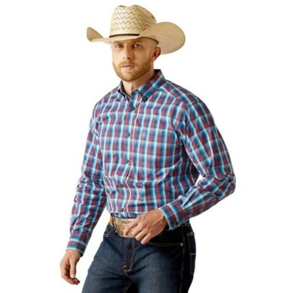 Ariat Pro Men's MD Long Sleeve Smith Classic Fit Plaid Button Shirt Navy 1005897